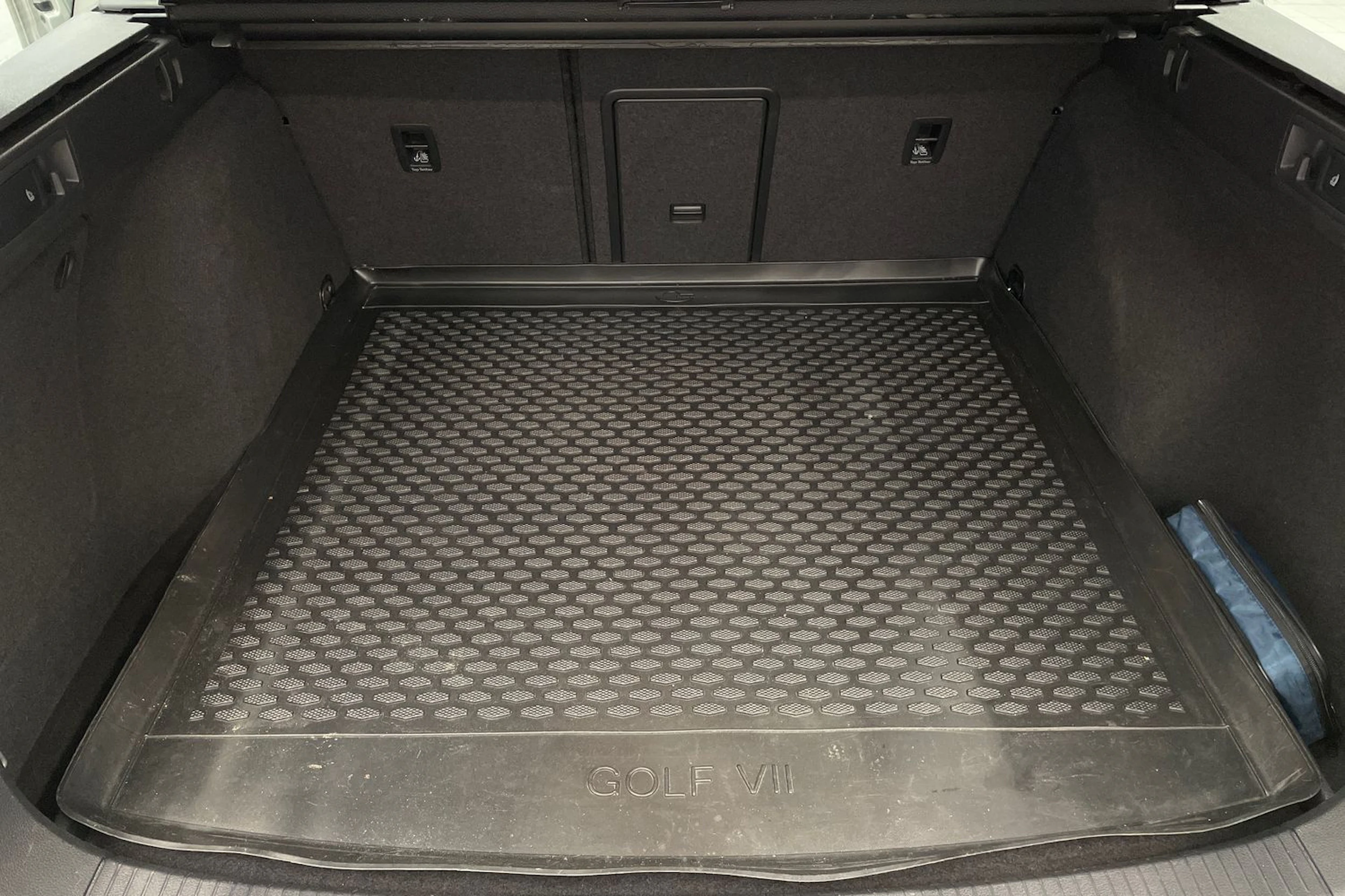 Harmaa Volkswagen GOLF 2017 kuva 20.
