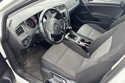valkoinen Volkswagen Golf 2017 kuva 3.