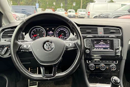 sininen Volkswagen Golf 2017 kuva 4.