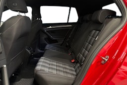 punainen Volkswagen Golf 2018 kuva 8.