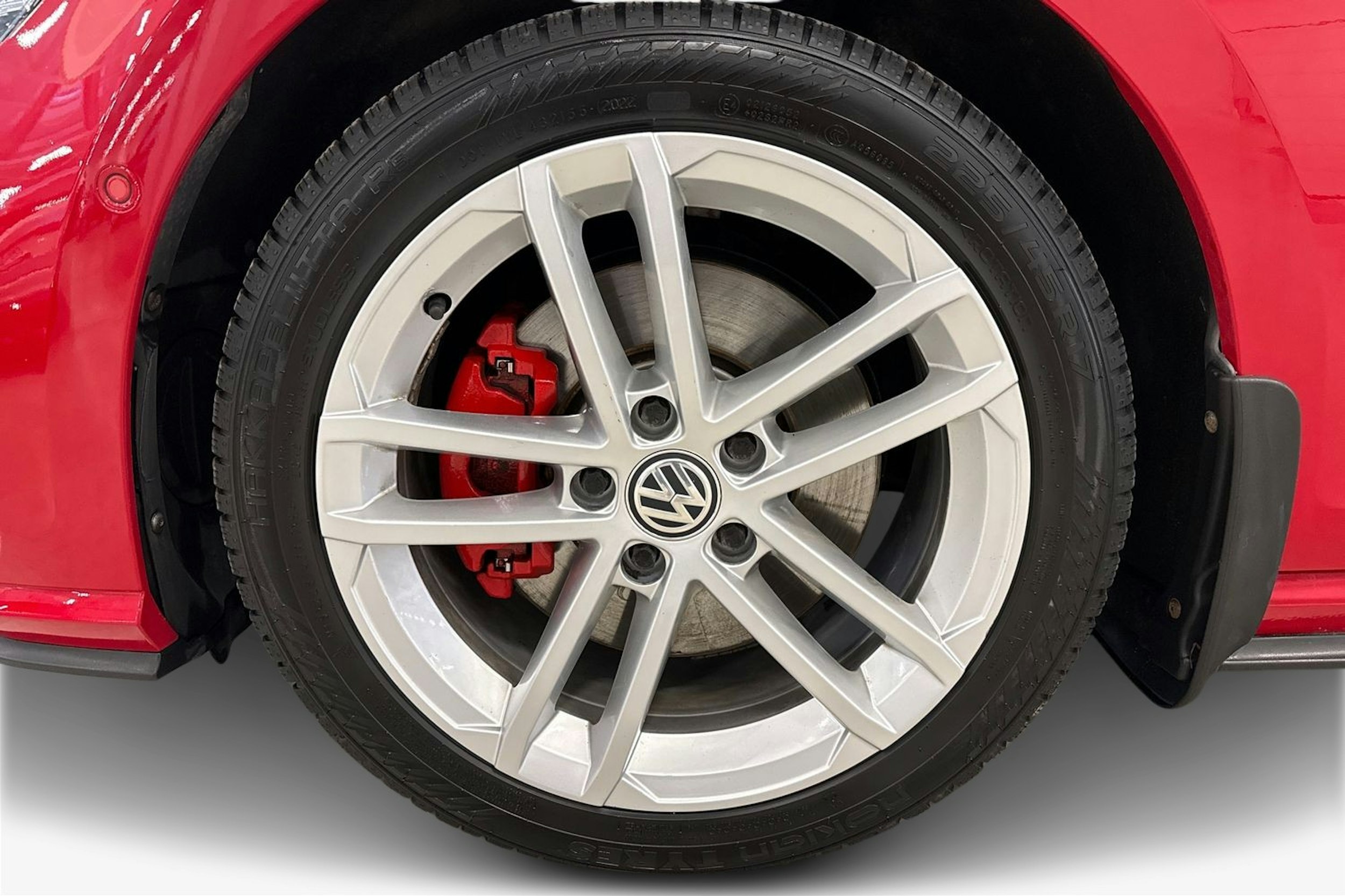 punainen Volkswagen Golf 2018 kuva 9.