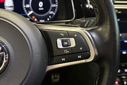 punainen Volkswagen Golf 2018 kuva 18.