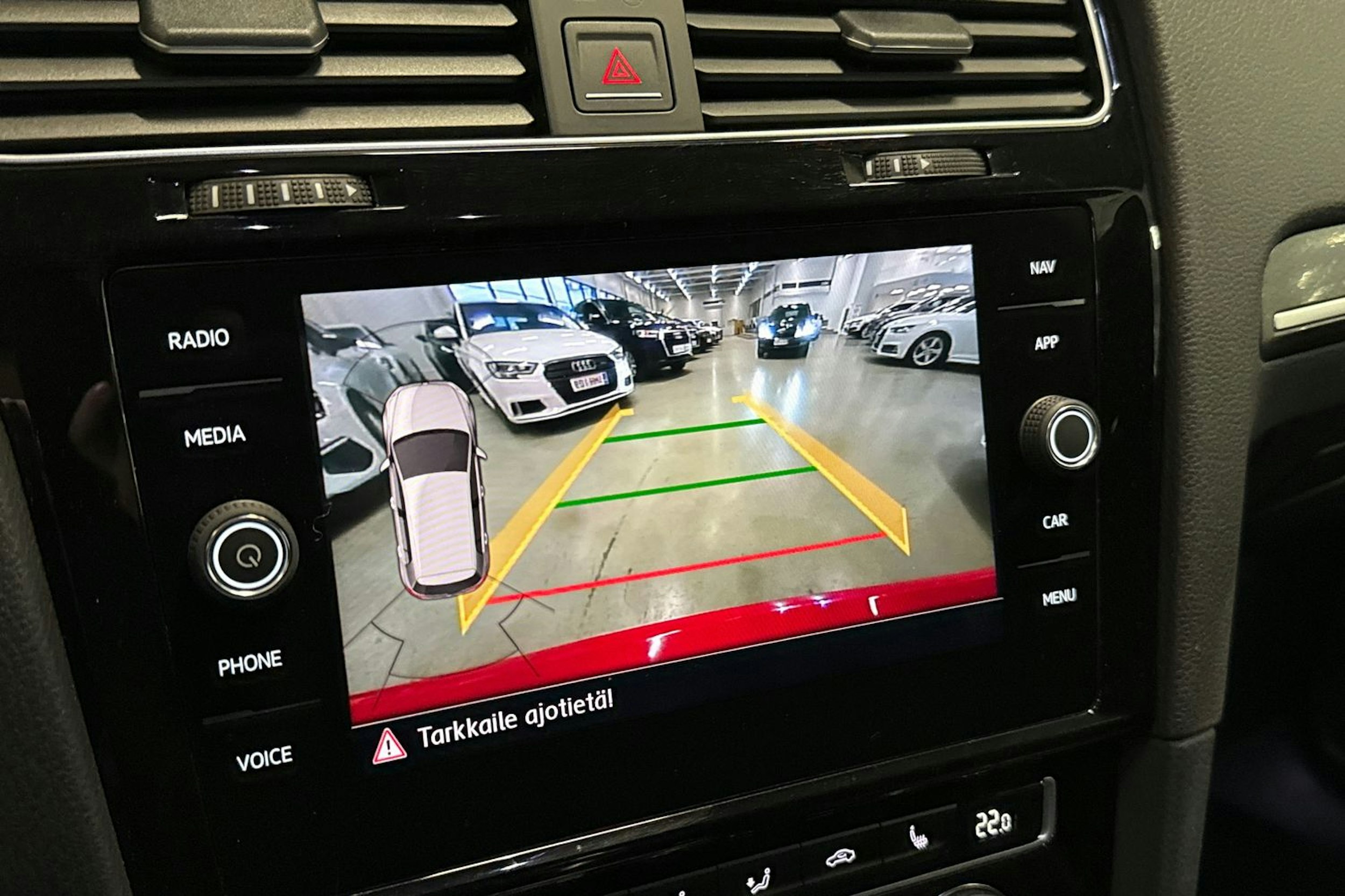 punainen Volkswagen Golf 2018 kuva 19.