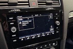 punainen Volkswagen Golf 2018 kuva 20.