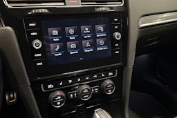 punainen Volkswagen Golf 2018 kuva 25.