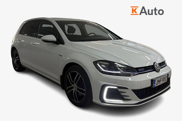 Volkswagen Golf GTE Plug-In Hybrid 150 kW (204 hv) DSG-automaatti