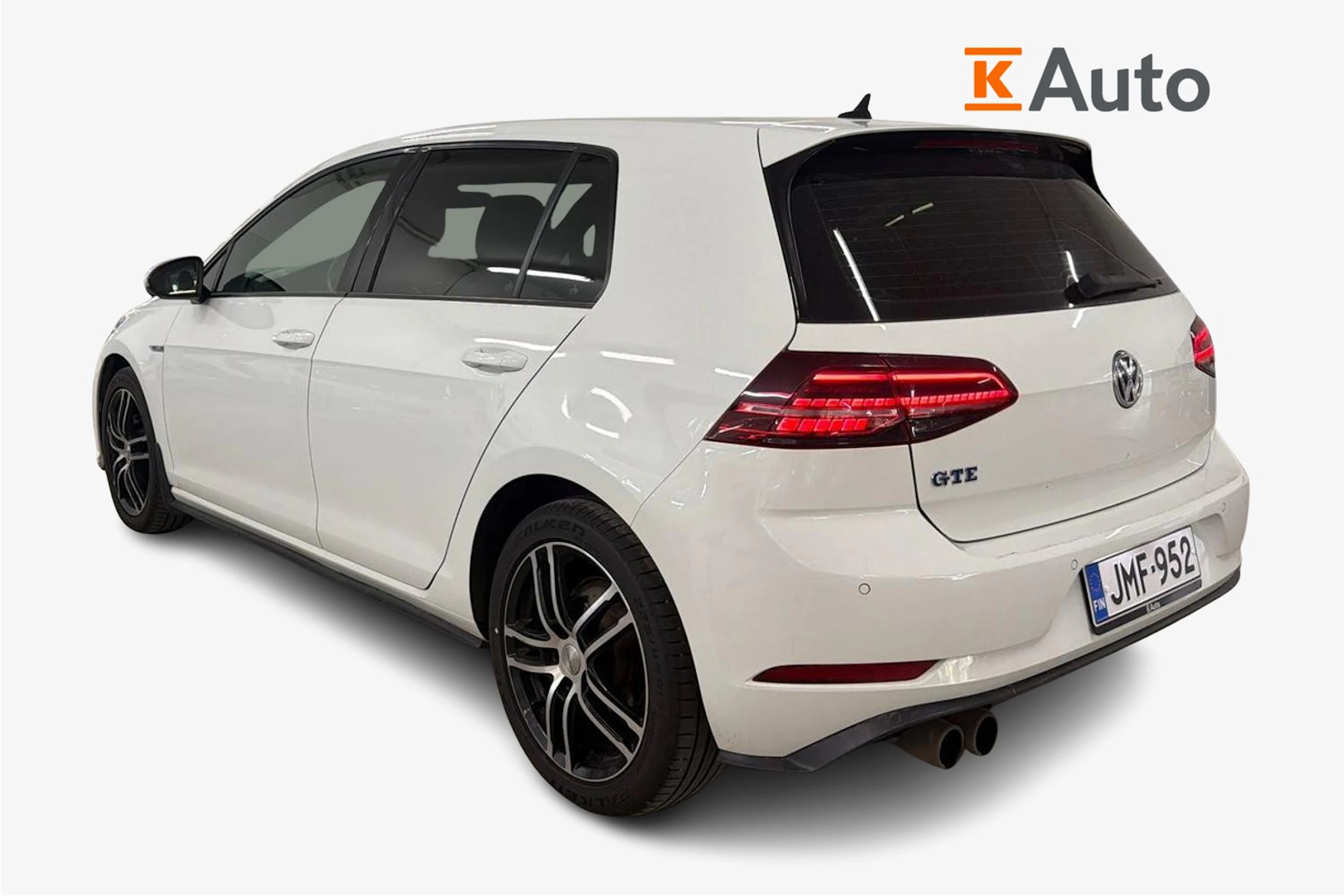 valkoinen Volkswagen Golf 2017 kuva 2.