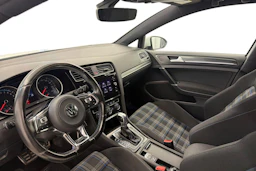 Valkoinen Volkswagen GOLF 2017 kuva 6.