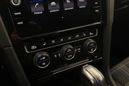 Valkoinen Volkswagen GOLF 2017 kuva 18.