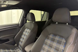 Valkoinen Volkswagen GOLF 2017 kuva 24.