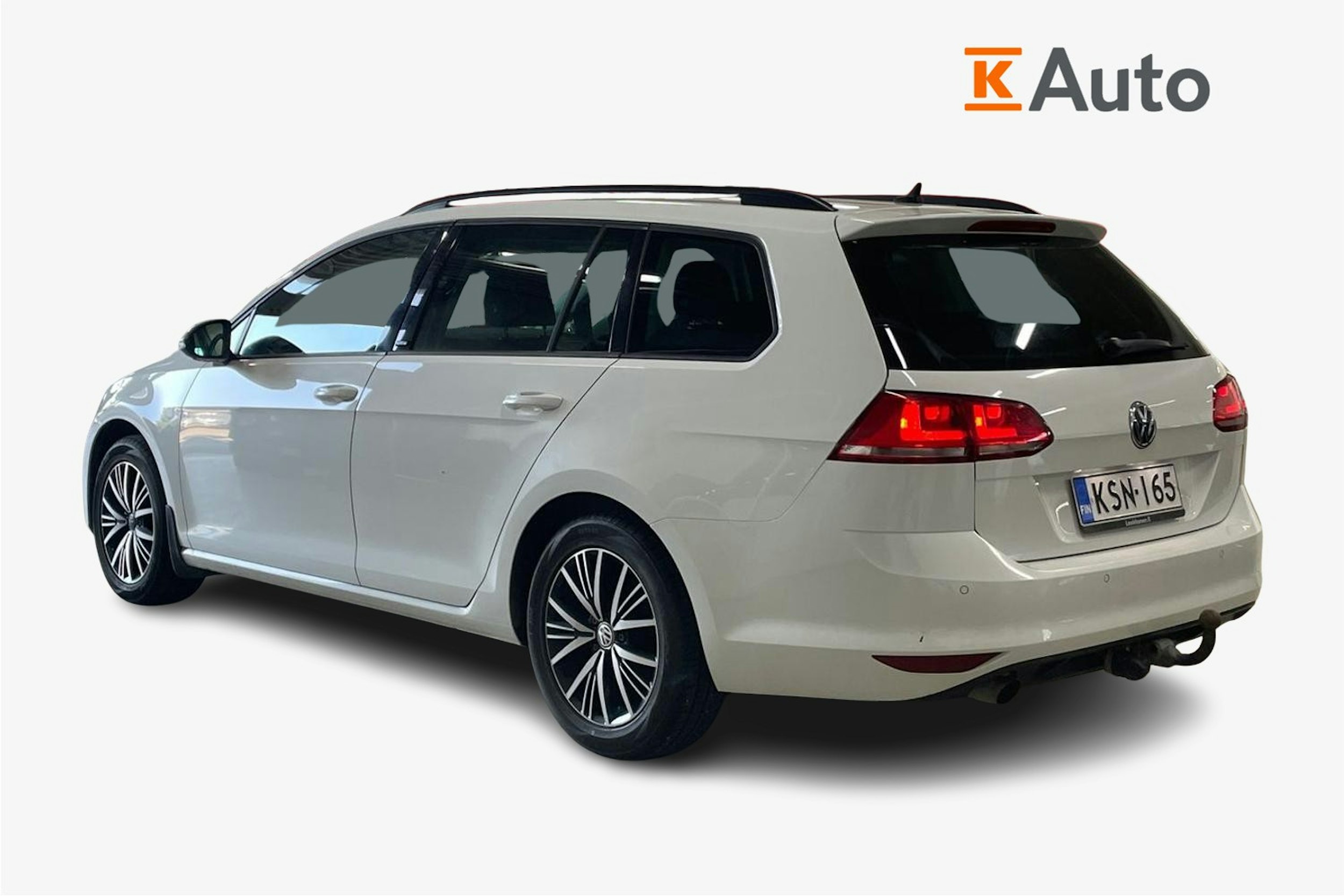 Valkoinen Volkswagen GOLF 2017 kuva 2.