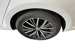 Valkoinen Volkswagen GOLF 2017 kuva 10.
