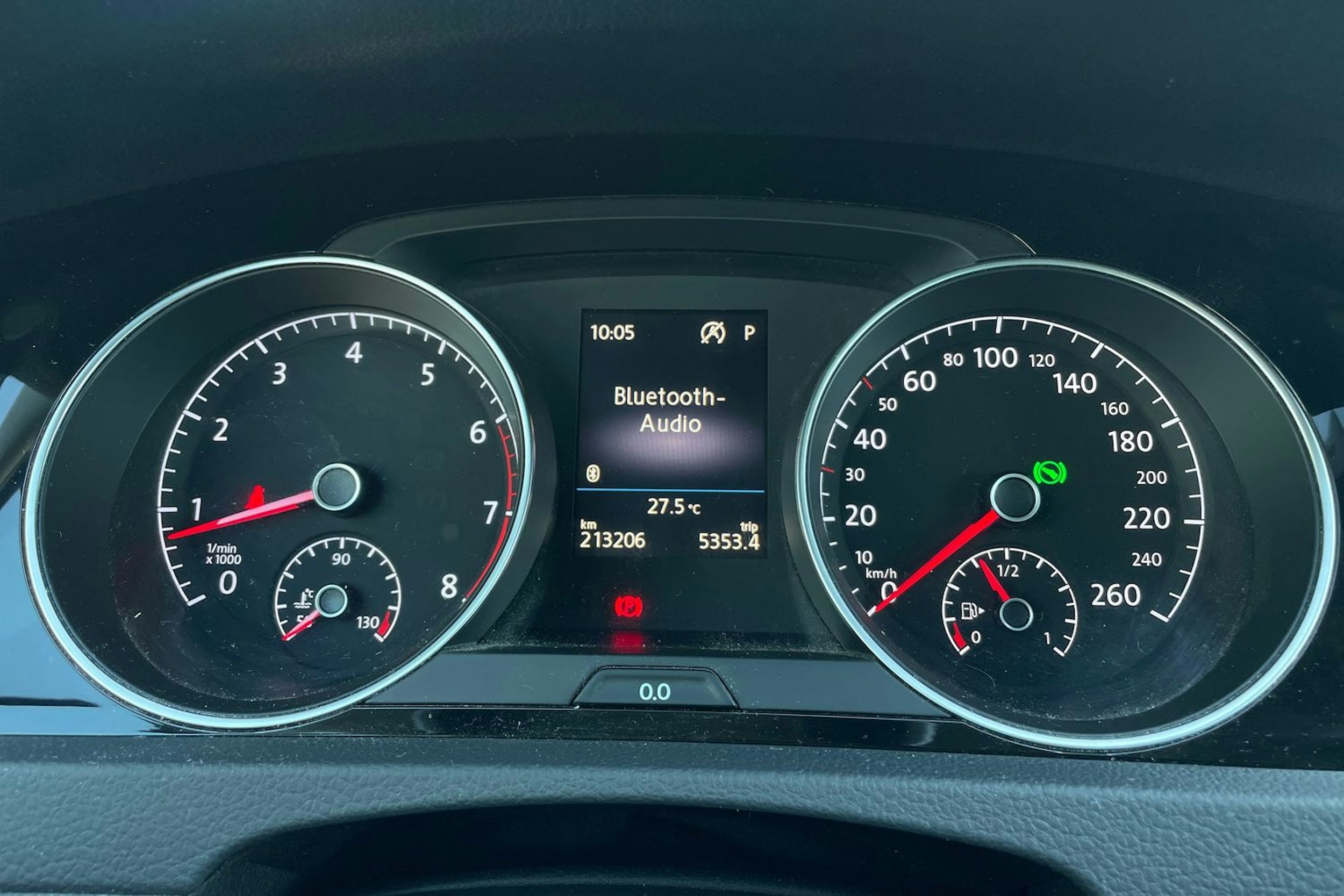 Valkoinen Volkswagen GOLF 2017 kuva 19.
