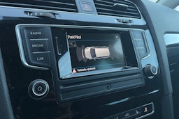 Valkoinen Volkswagen GOLF 2017 kuva 20.