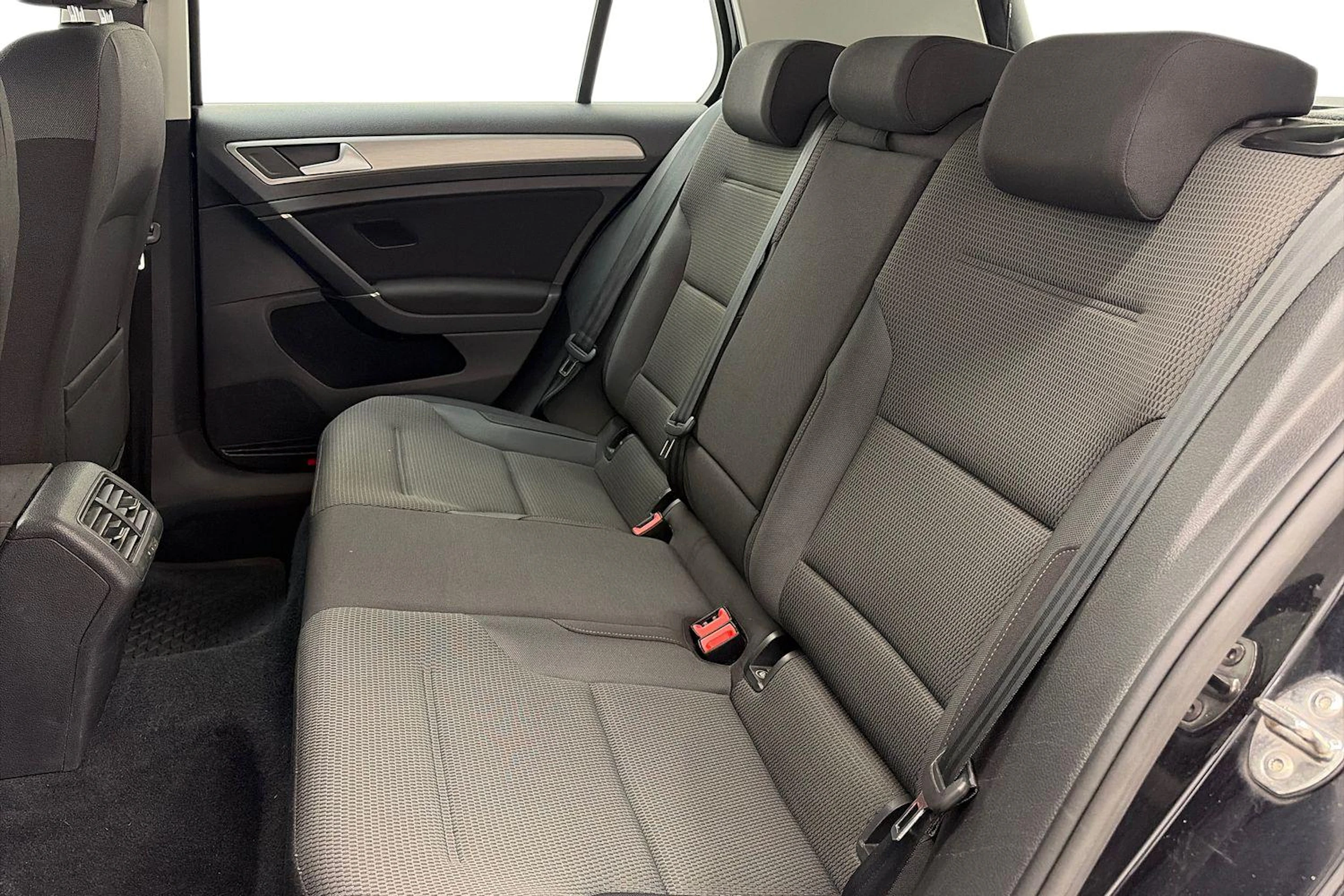 Musta Volkswagen GOLF 2017 kuva 8.