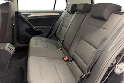 Musta Volkswagen GOLF 2017 kuva 8.