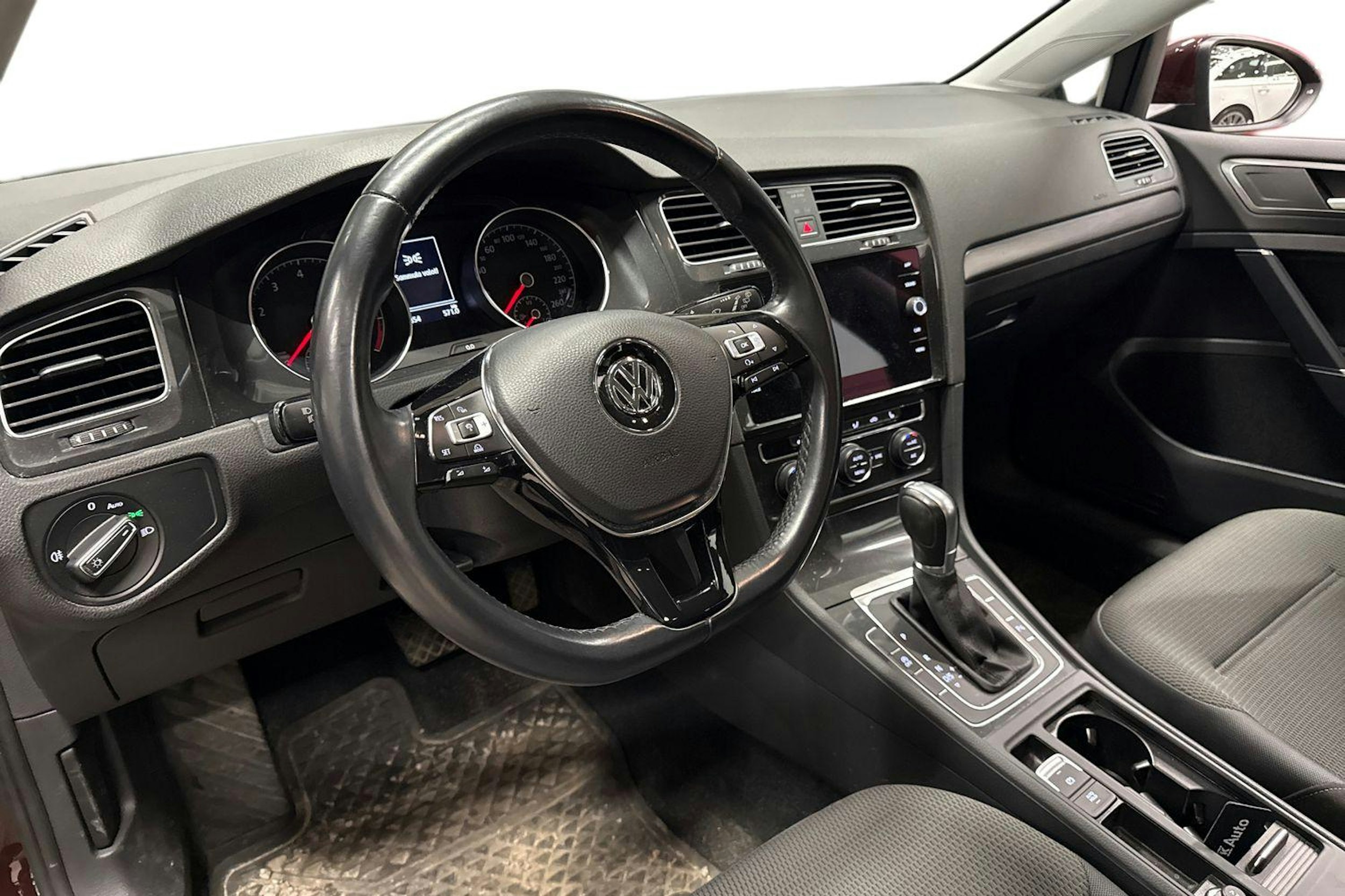 musta Volkswagen Golf 2017 kuva 3.