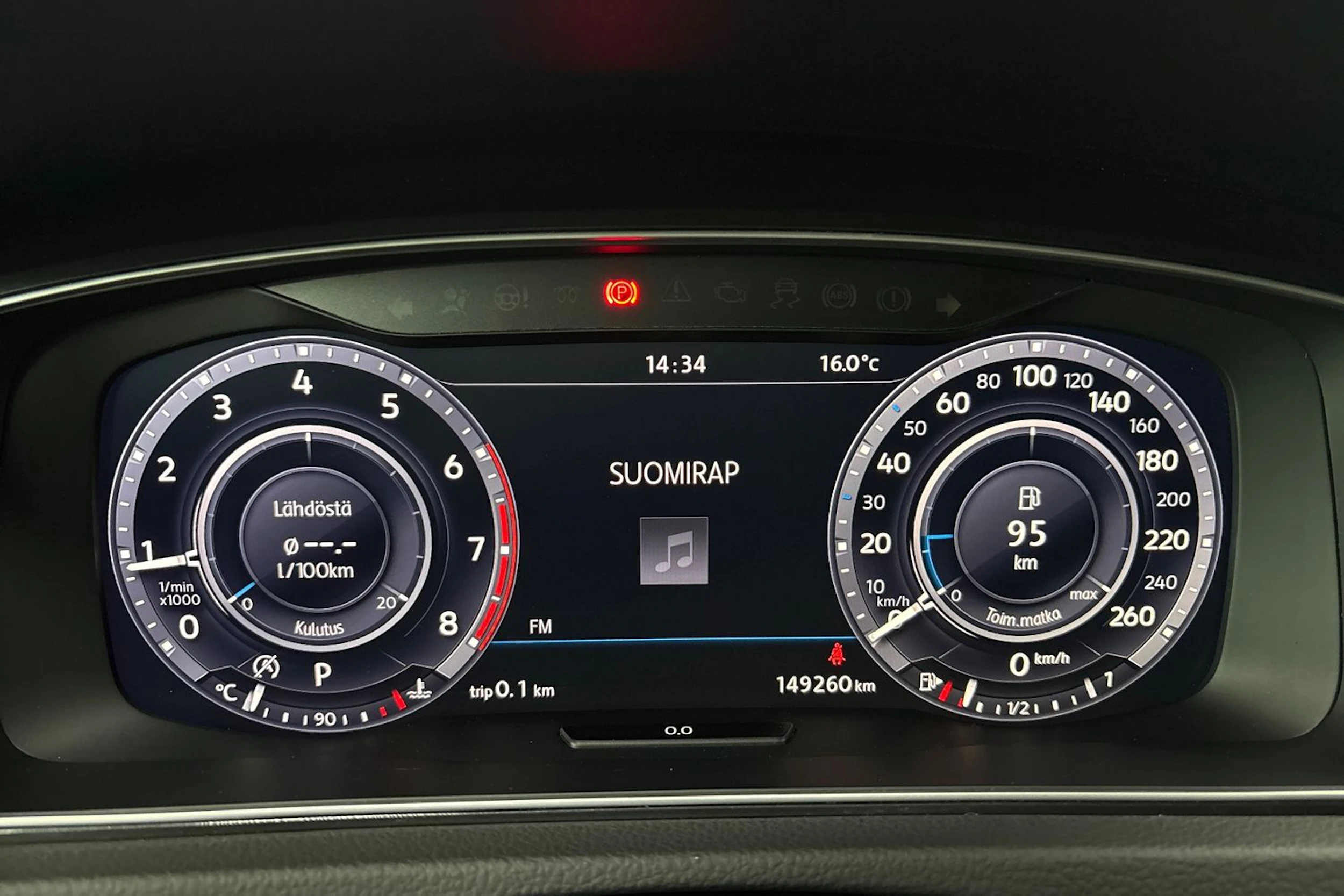 punainen Volkswagen Golf 2017 kuva 17.