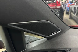 punainen Volkswagen Golf 2017 kuva 27.