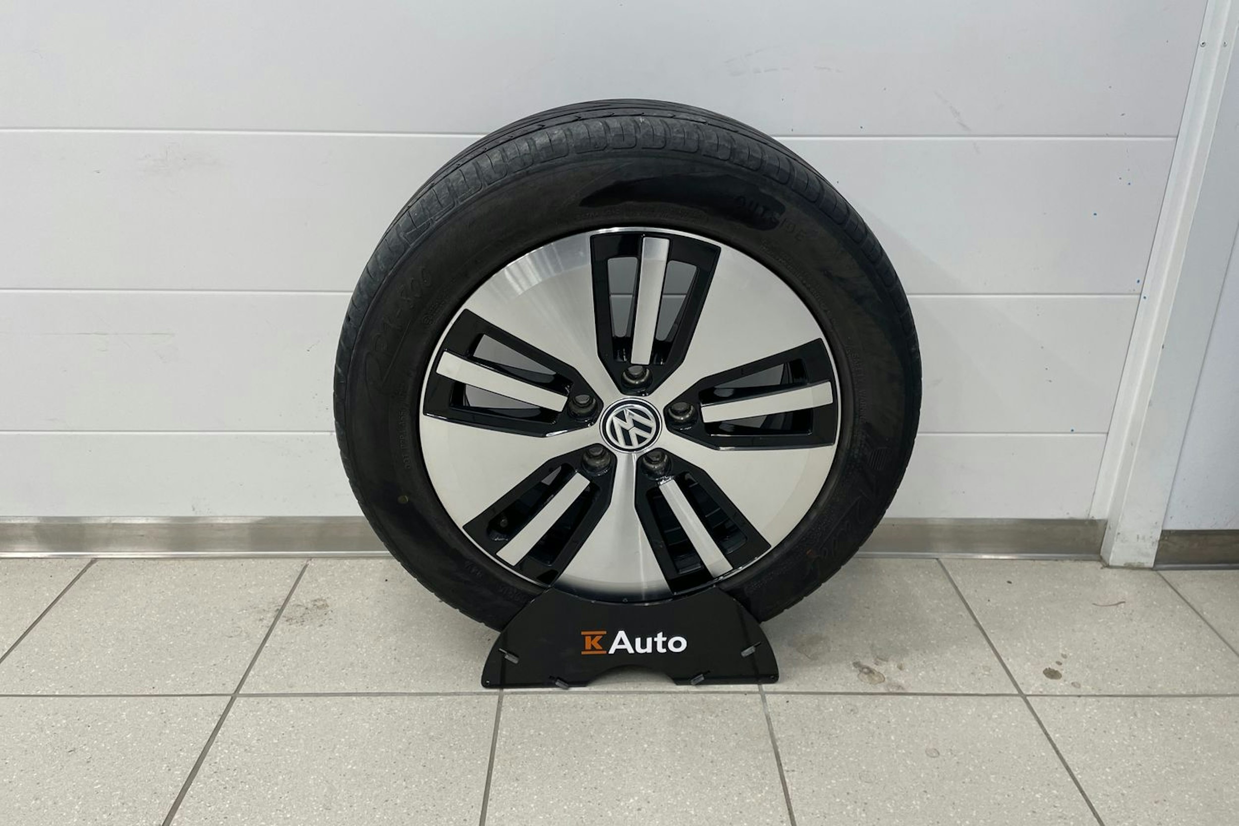 Harmaa Volkswagen GOLF 2018 kuva 18.