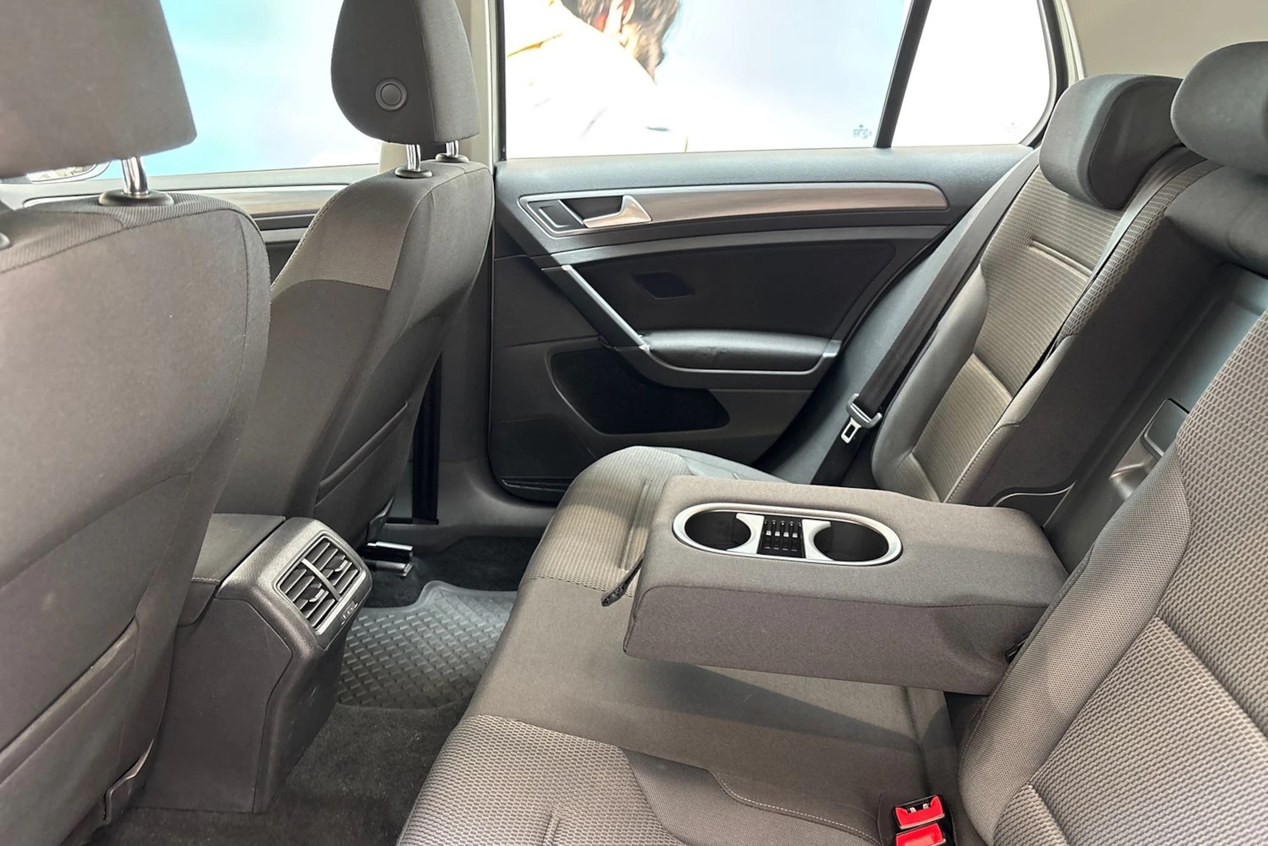 harmaa Volkswagen Golf 2018 kuva 17.