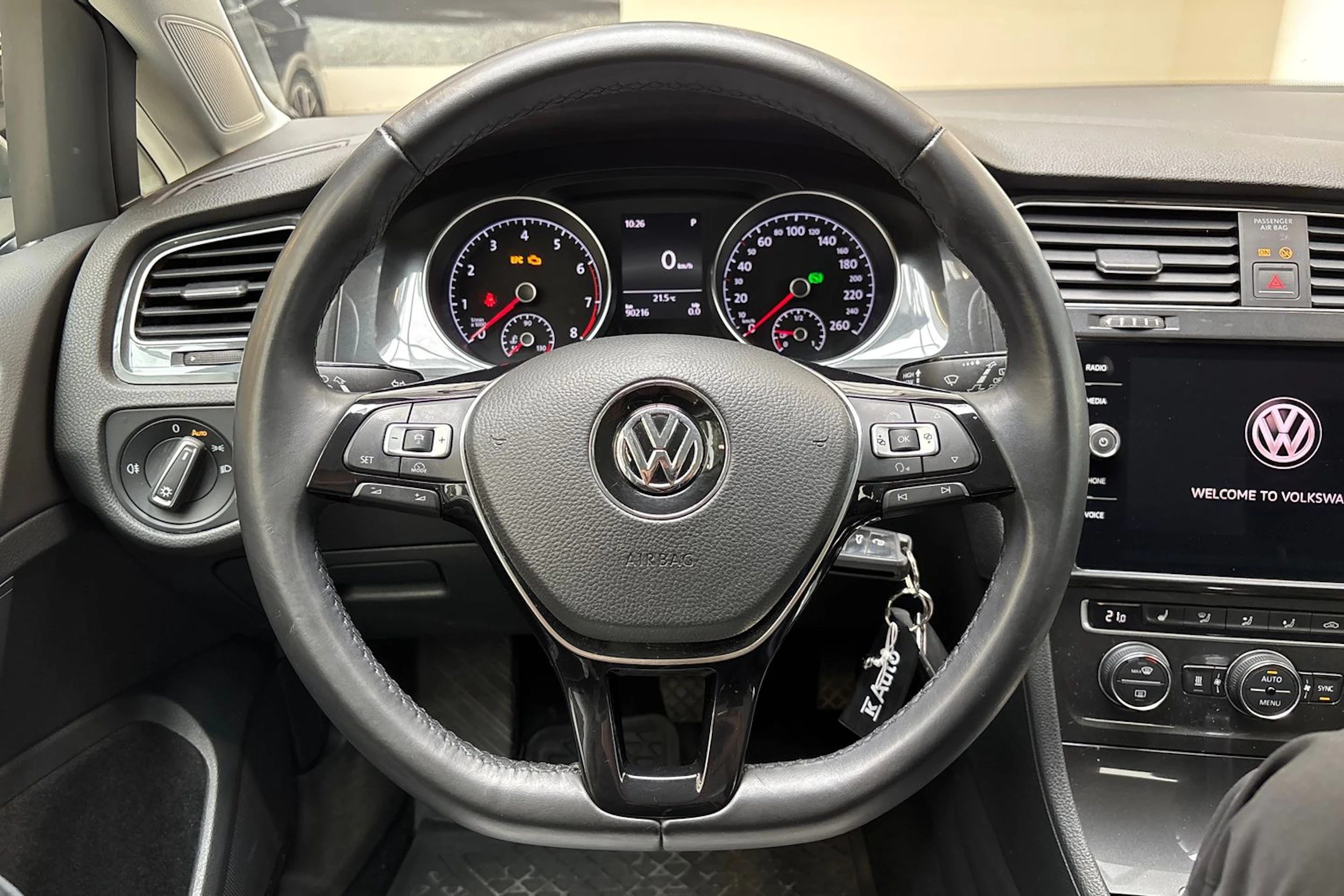 harmaa Volkswagen Golf 2018 kuva 20.