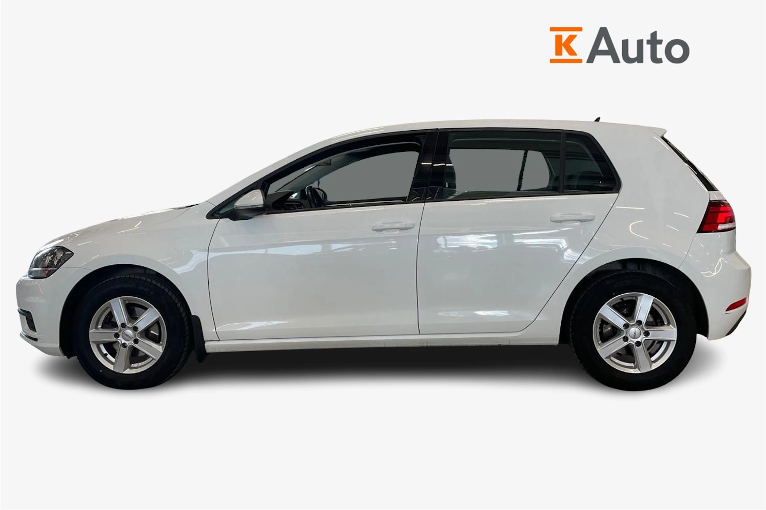 valkoinen Volkswagen Golf 2018 kuva 7.