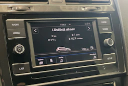 valkoinen Volkswagen Golf 2018 kuva 23.