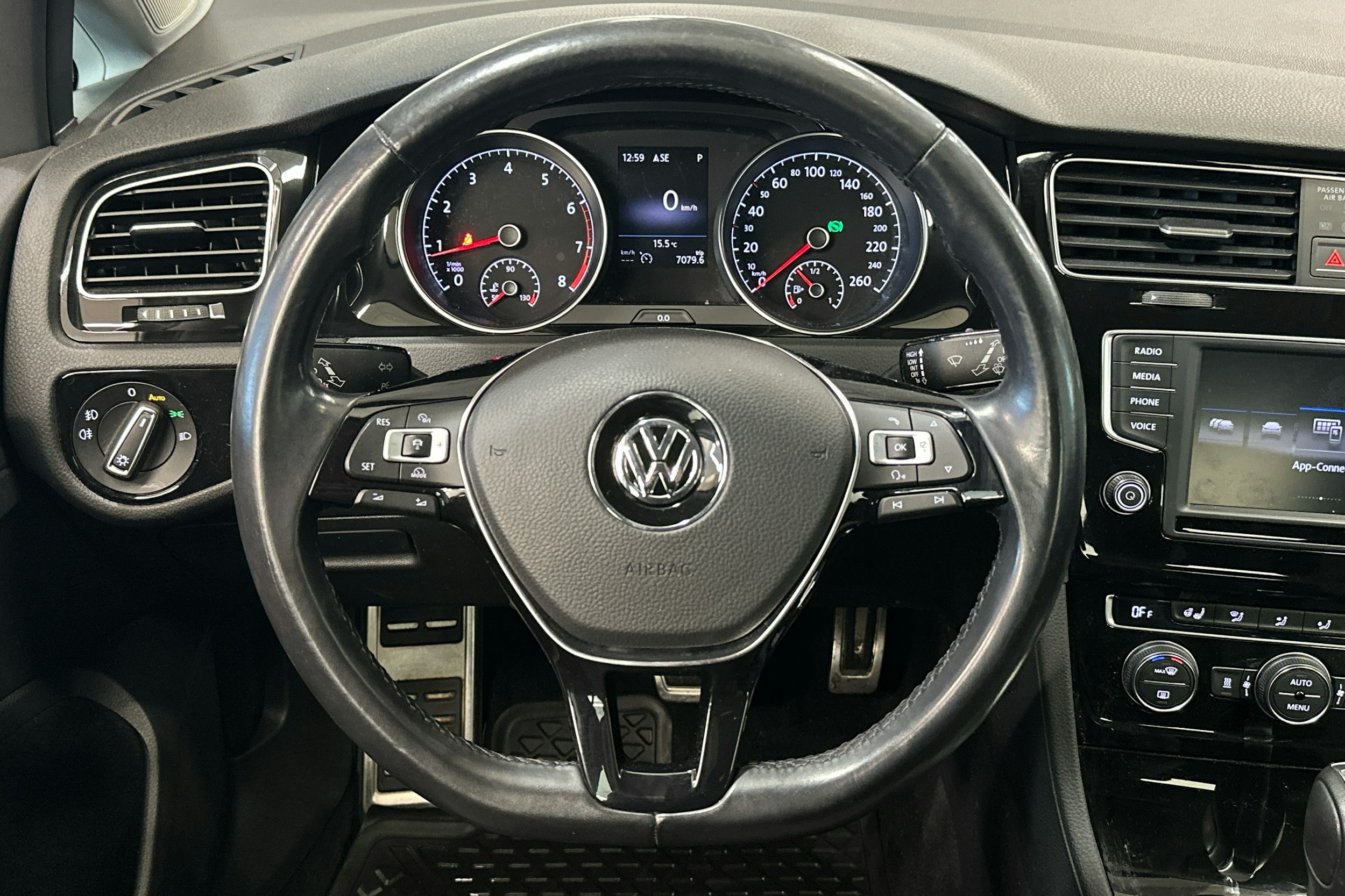 Hopea Volkswagen GOLF 2017 kuva 12.