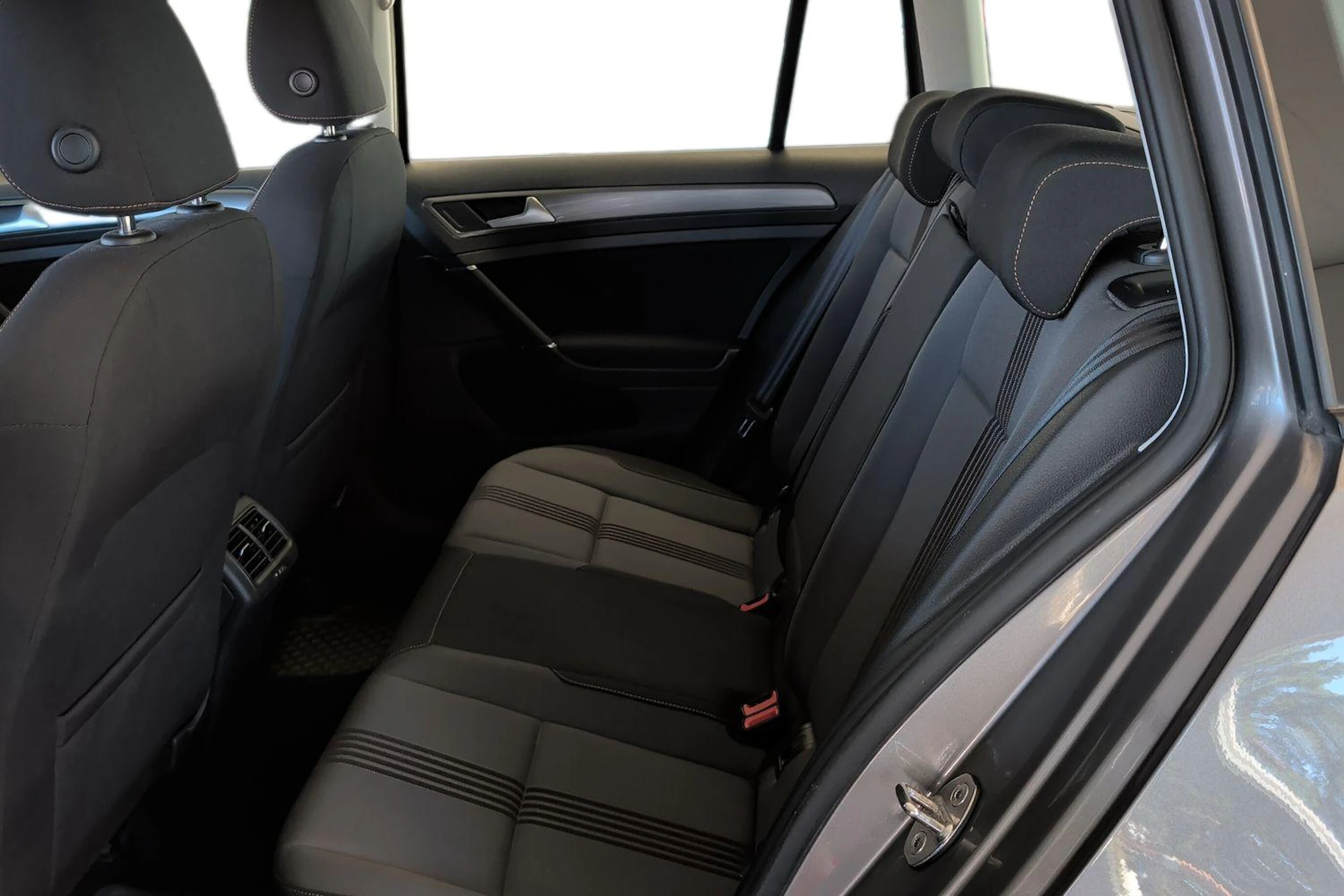 harmaa Volkswagen Golf 2017 kuva 8.