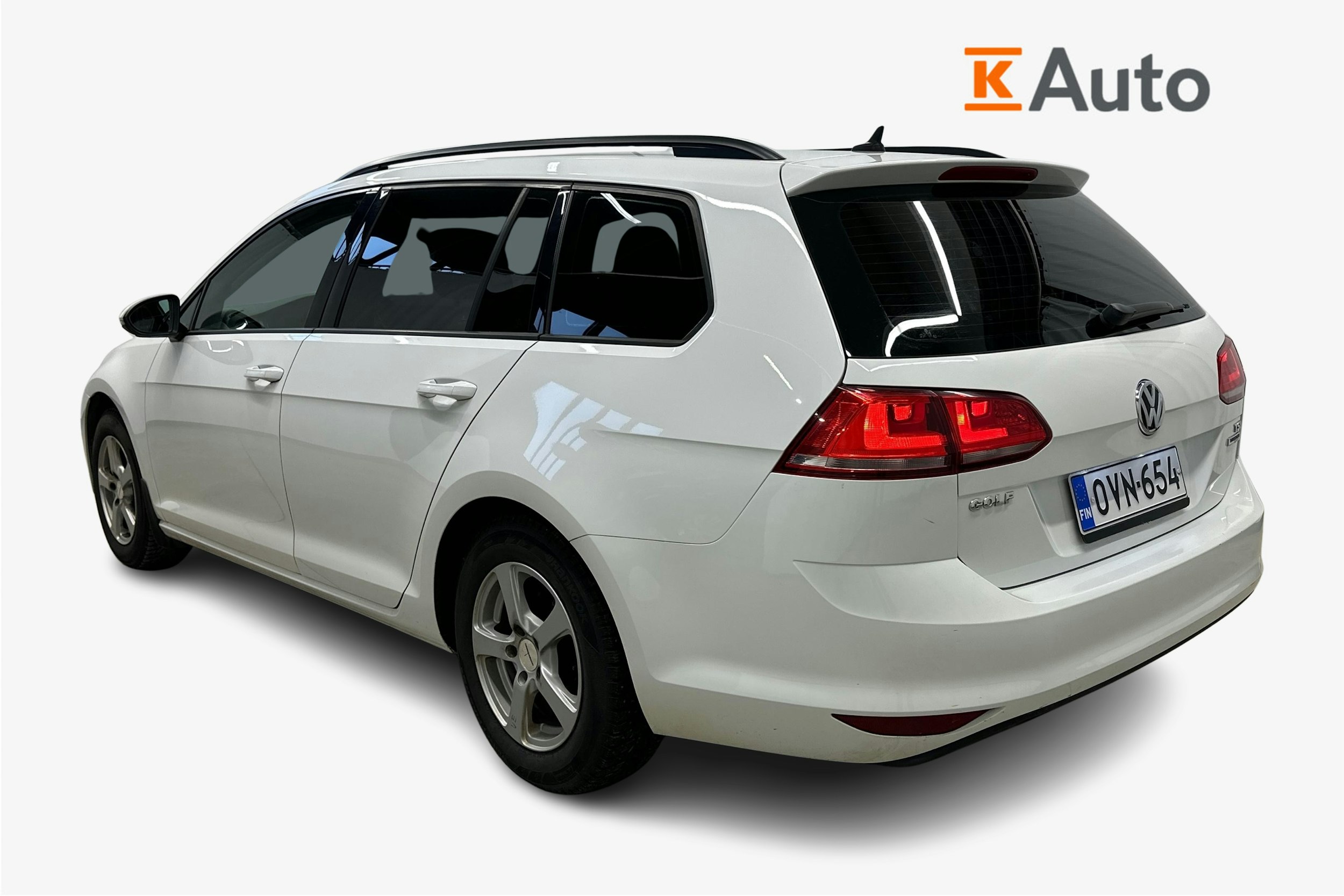 valkoinen Volkswagen Golf 2017 kuva 2.