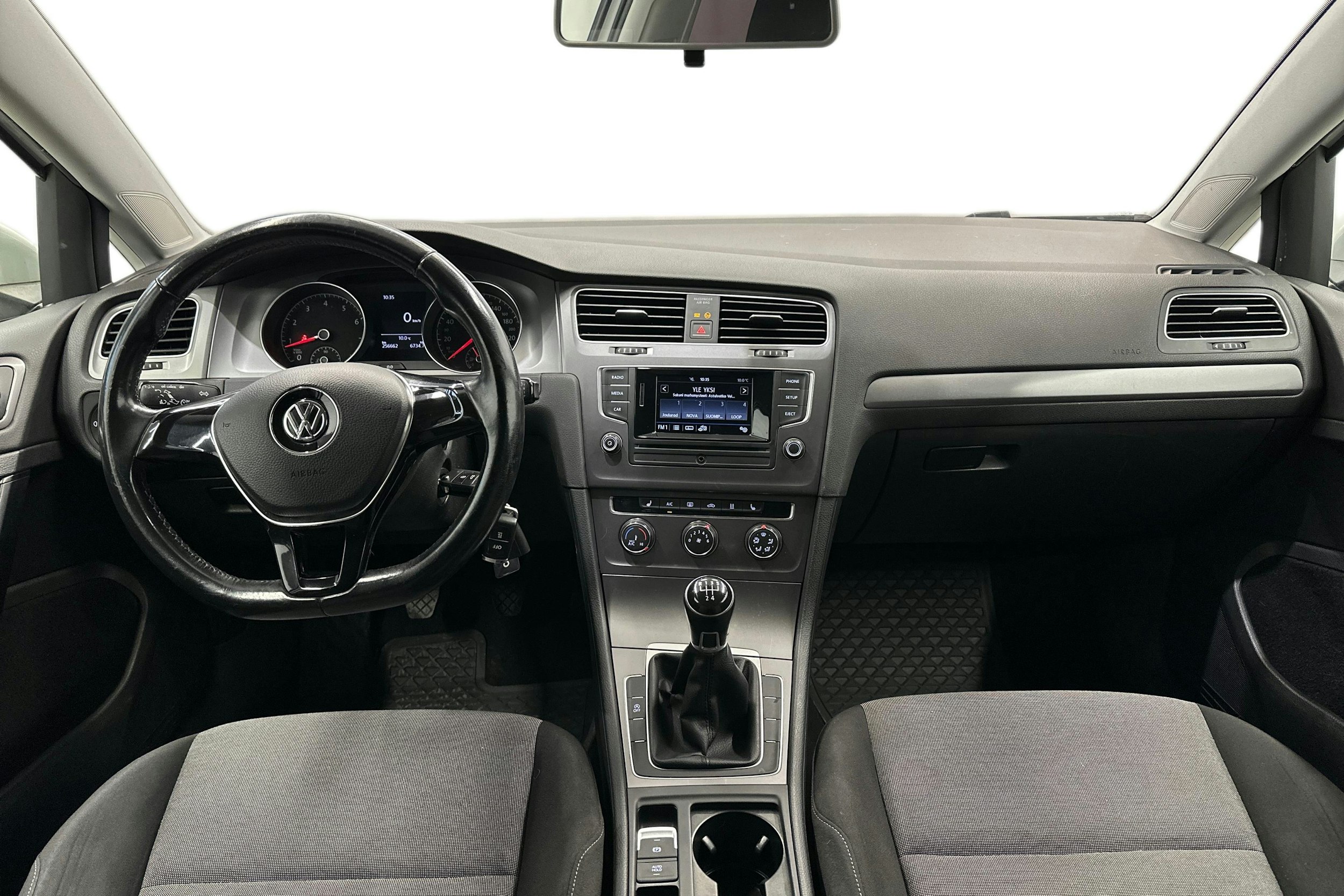 valkoinen Volkswagen Golf 2017 kuva 7.