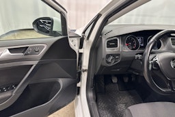 valkoinen Volkswagen Golf 2017 kuva 11.