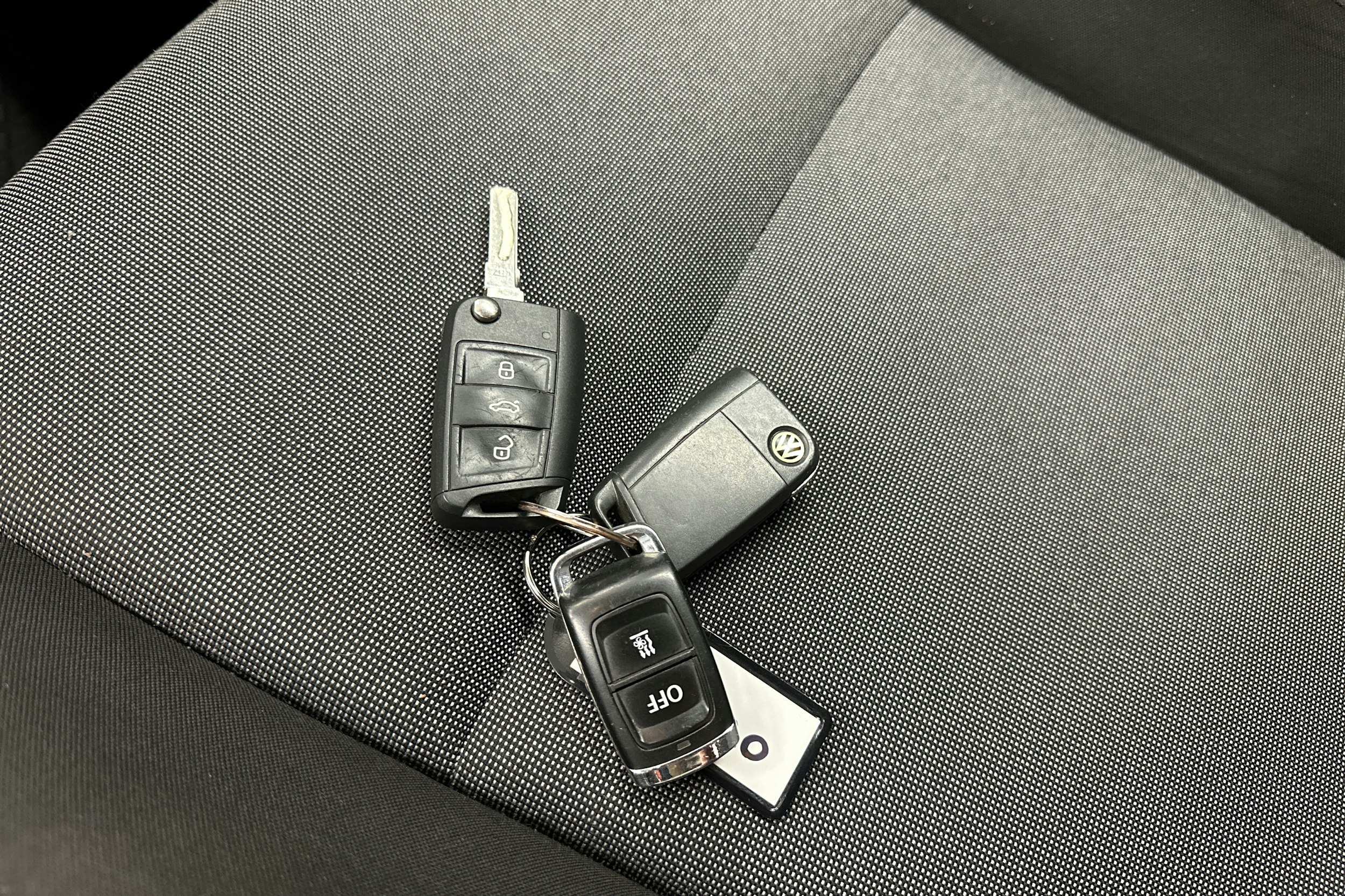 valkoinen Volkswagen Golf 2017 kuva 16.