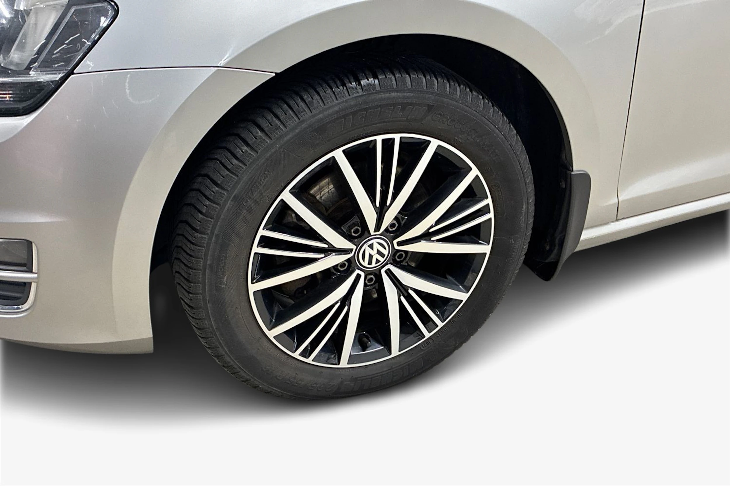 Harmaa Volkswagen GOLF 2017 kuva 9.