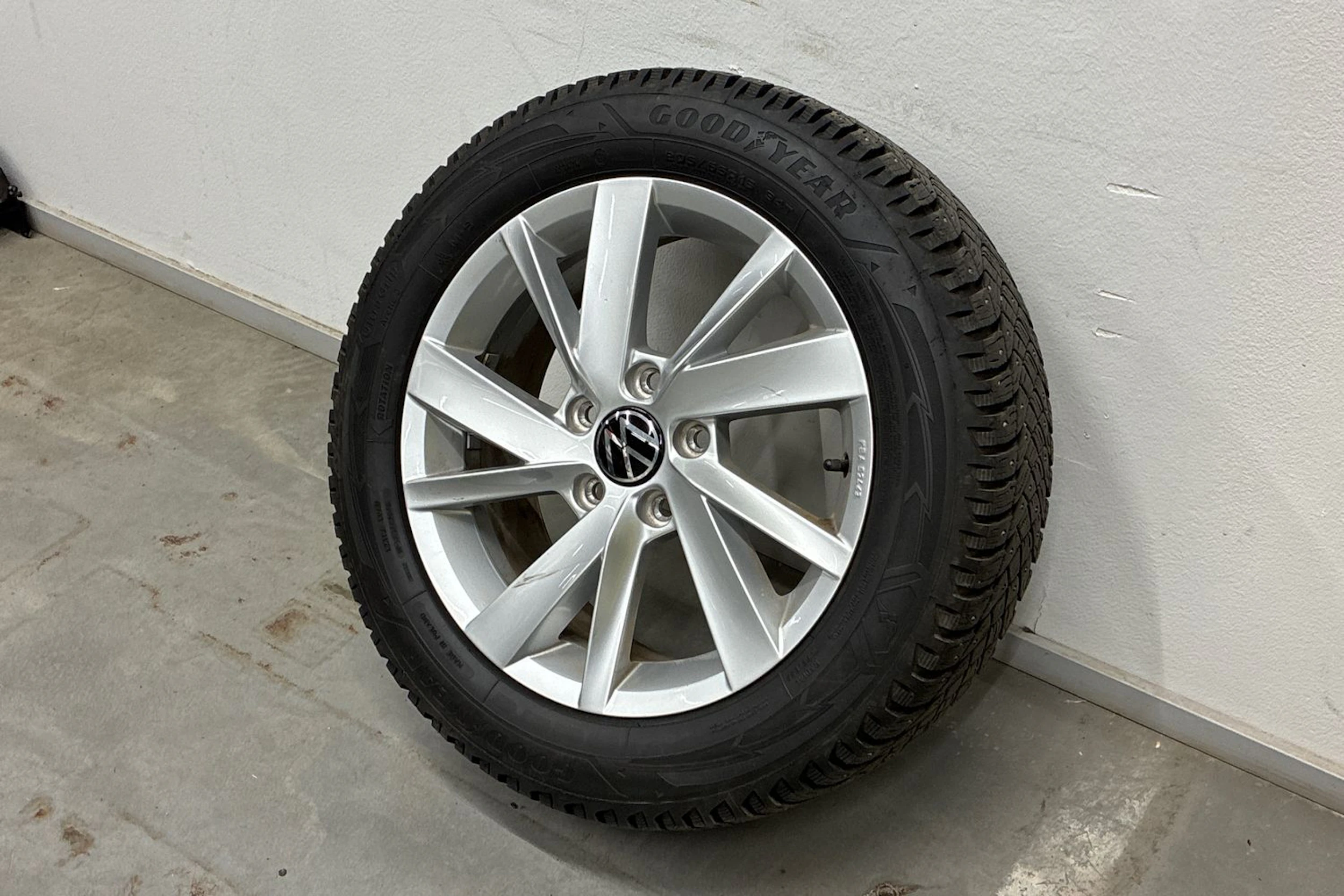 Harmaa Volkswagen GOLF 2017 kuva 10.
