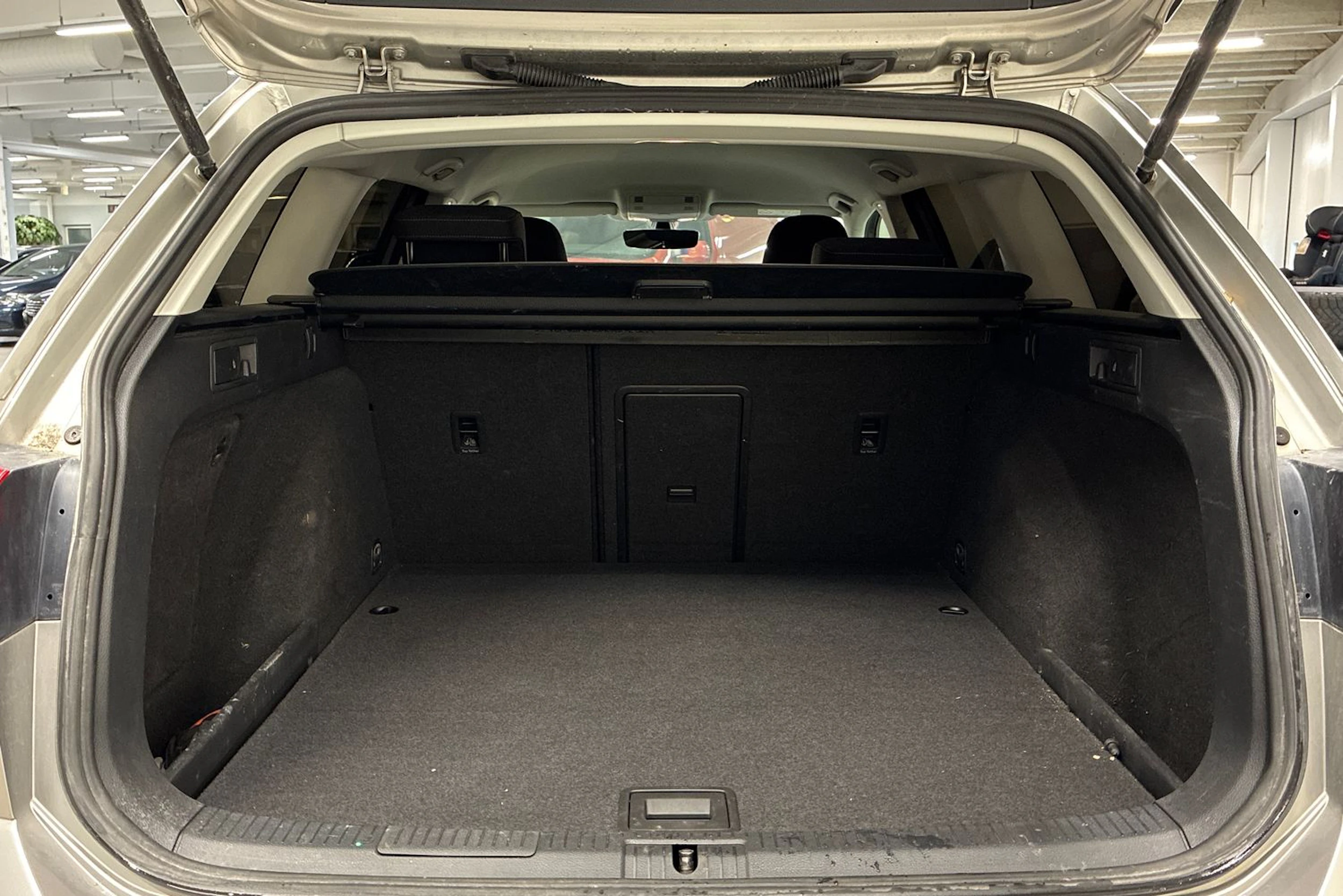 Harmaa Volkswagen GOLF 2017 kuva 23.