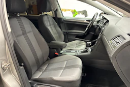 Harmaa Volkswagen GOLF 2017 kuva 25.