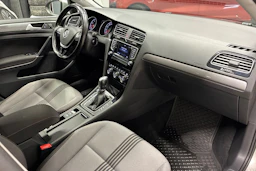 Harmaa Volkswagen GOLF 2017 kuva 26.