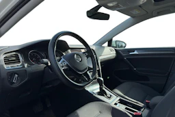 valkoinen Volkswagen Golf 2017 kuva 3.
