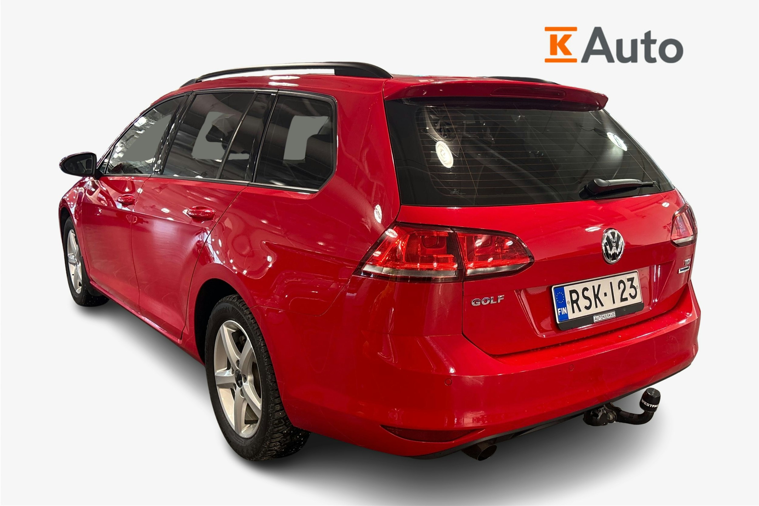 Punainen Volkswagen Golf 2017 kuva 2.