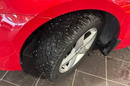 Punainen Volkswagen Golf 2017 kuva 13.