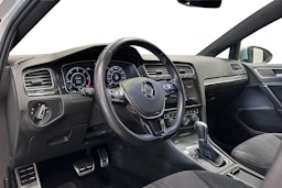 valkoinen Volkswagen Golf 2017 kuva 7.