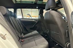 valkoinen Volkswagen Golf 2017 kuva 14.