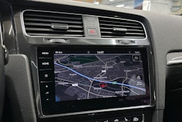 valkoinen Volkswagen Golf 2017 kuva 18.