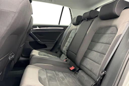 harmaa Volkswagen Golf 2018 kuva 8.