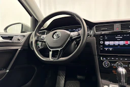 harmaa Volkswagen Golf 2018 kuva 11.