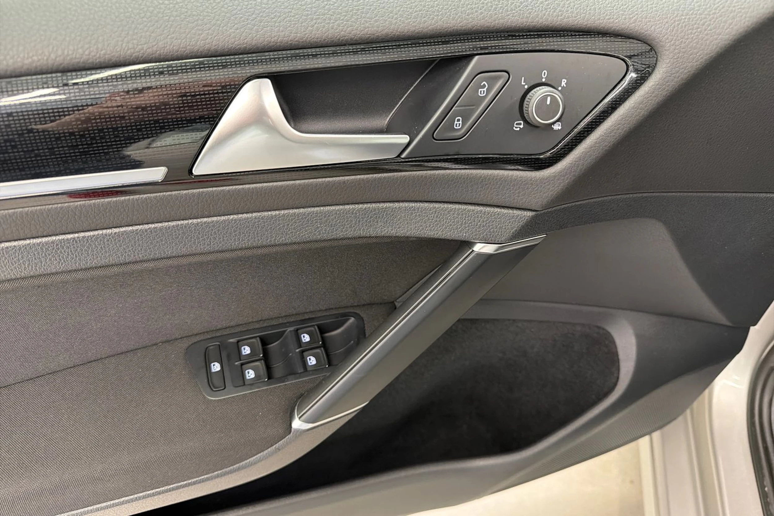 harmaa Volkswagen Golf 2018 kuva 12.