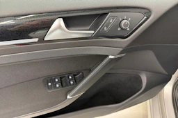 harmaa Volkswagen Golf 2018 kuva 12.