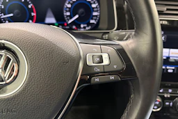 harmaa Volkswagen Golf 2018 kuva 15.